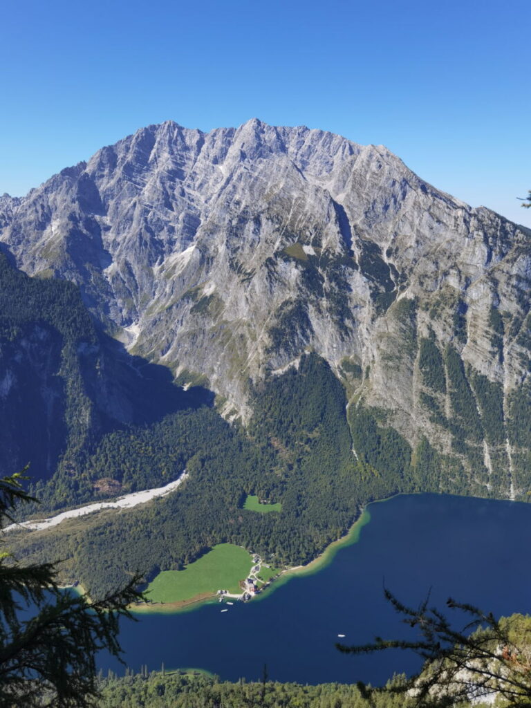 Der Königssee ist eine der meistbesuchten Bayern Sehenswürdigkeiten